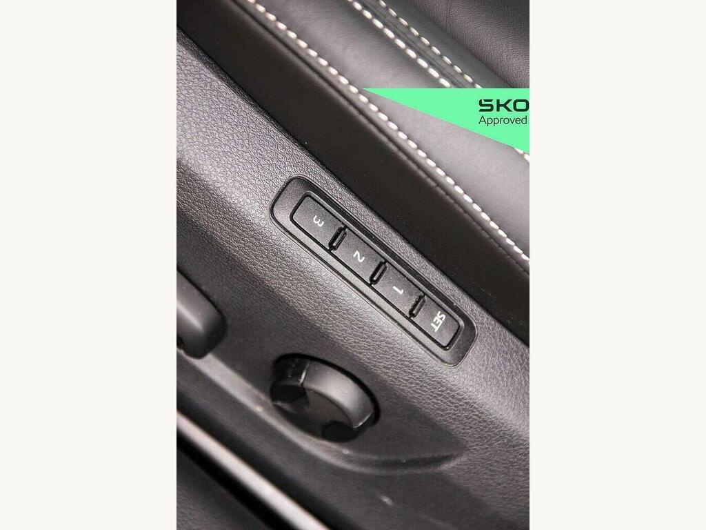 Skoda Superb Se Technology White #11
