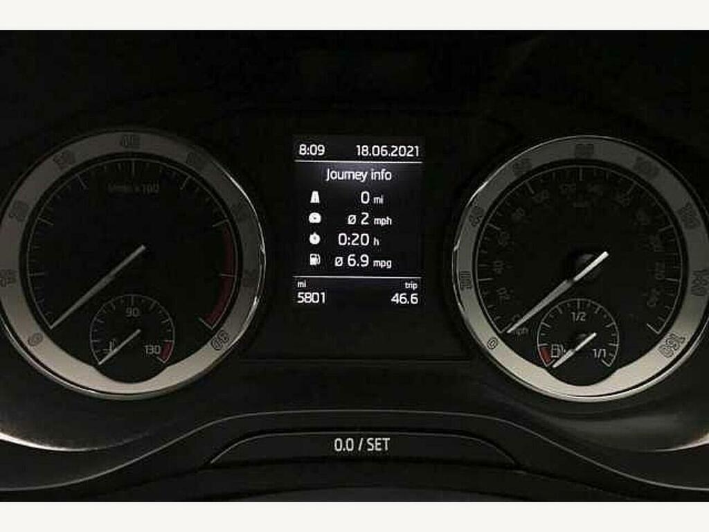 Skoda Karoq Automatic Grey #8