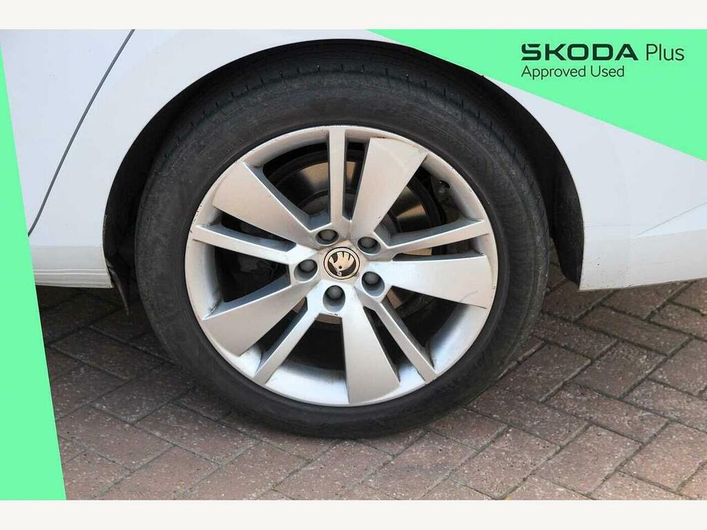 Skoda Superb 2022 2.0 Tdi Cr Se L Dsg YF22WMK White #5