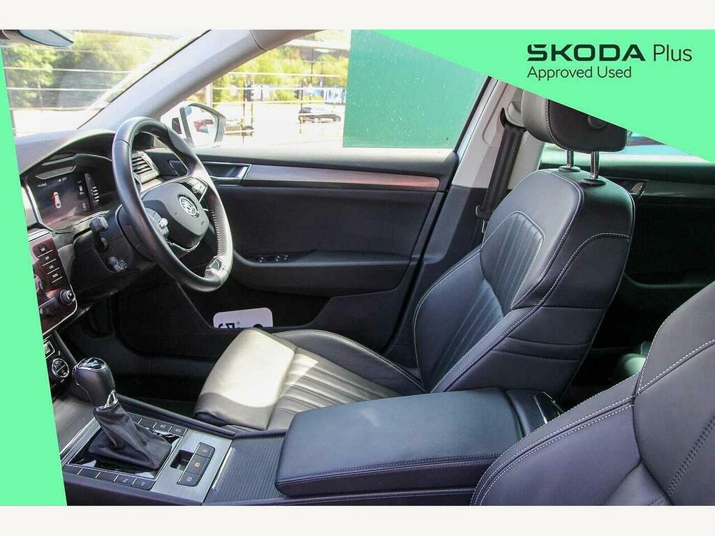 Skoda Superb 2022 2.0 Tdi Cr Se L Dsg YF22WMK White #2