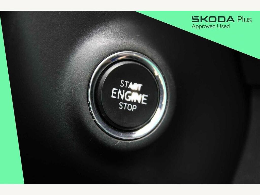 Skoda Karoq Se L Black #16