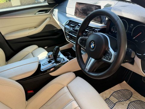 BMW 5 Series 3.0 540I Xdrive PK68JGF Black #4