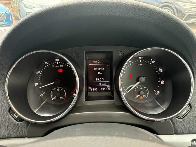 Skoda Yeti Suv White #21