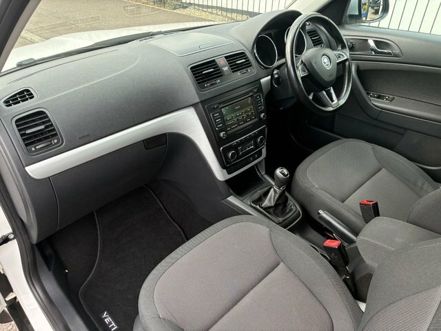 Skoda Yeti Suv White #9