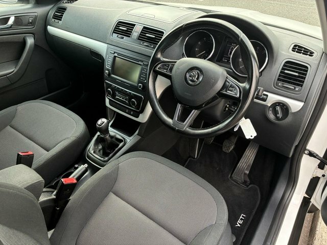 Skoda Yeti Suv White #8