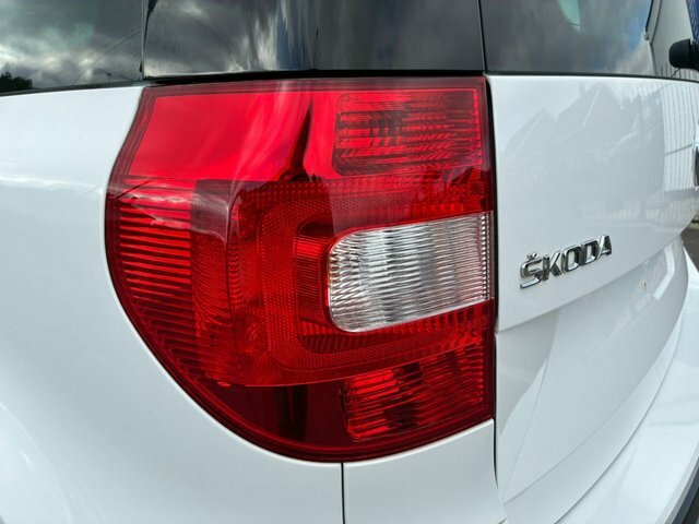 Skoda Yeti Suv White #16