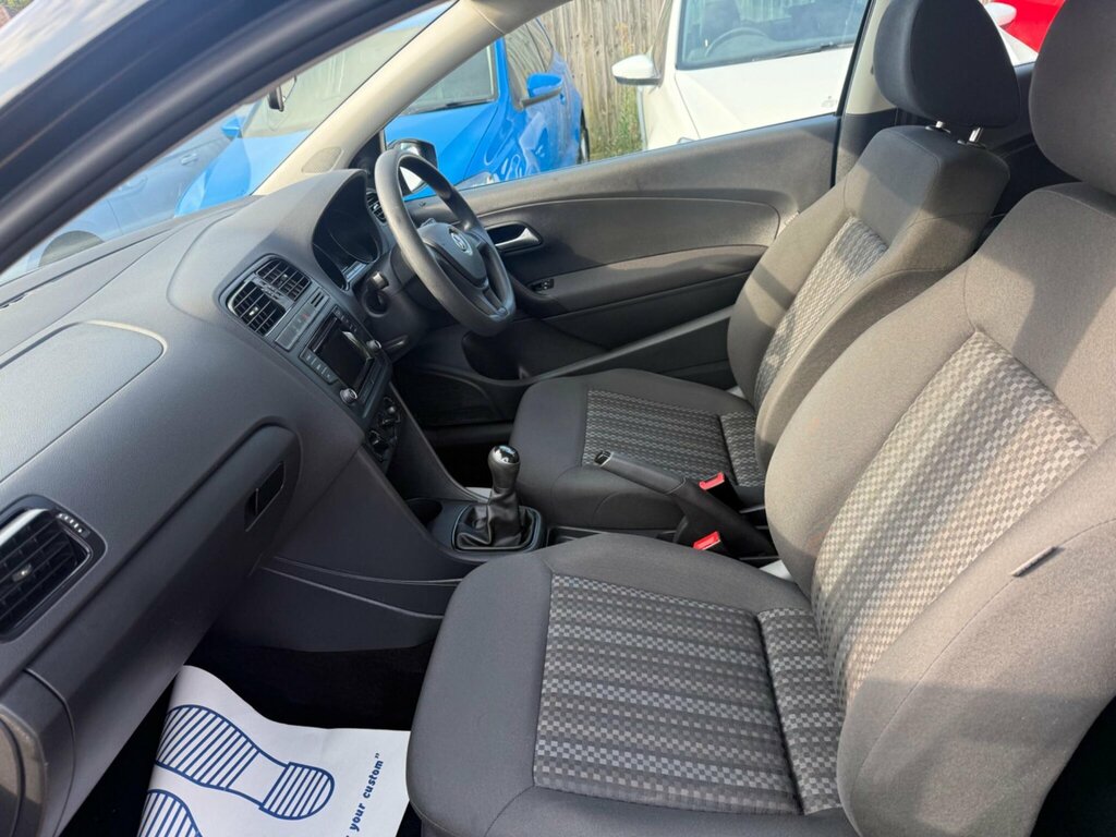 Volkswagen Polo Hatchback White #36