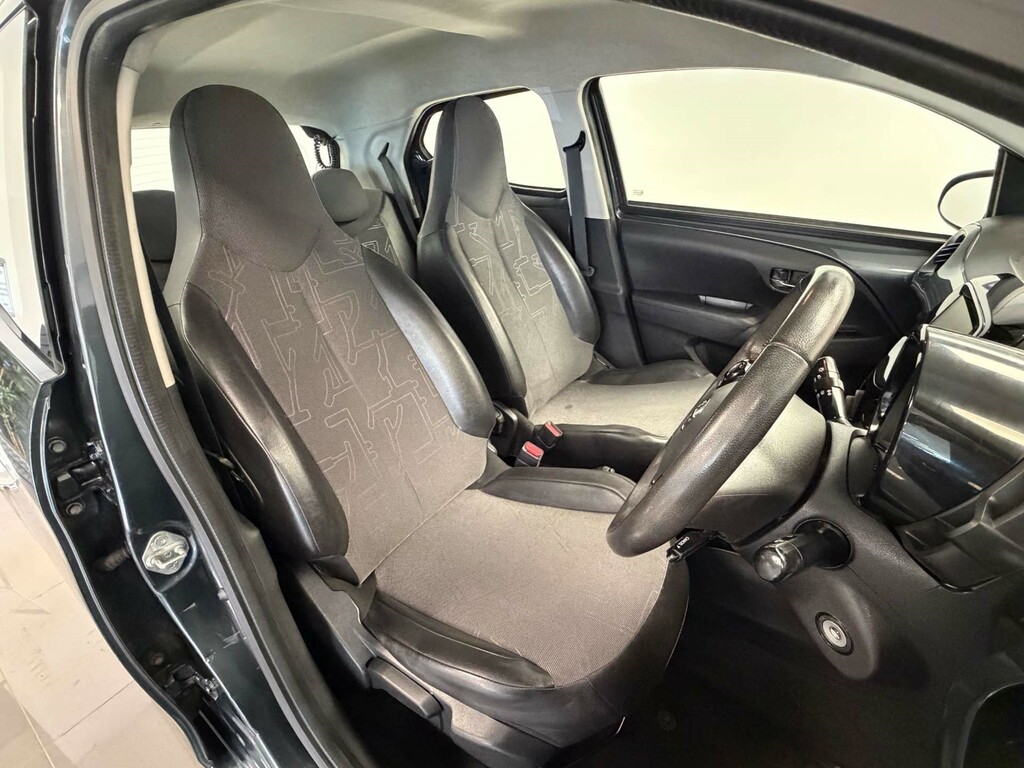 Toyota Aygo X Vvt-i X-play Grey #3