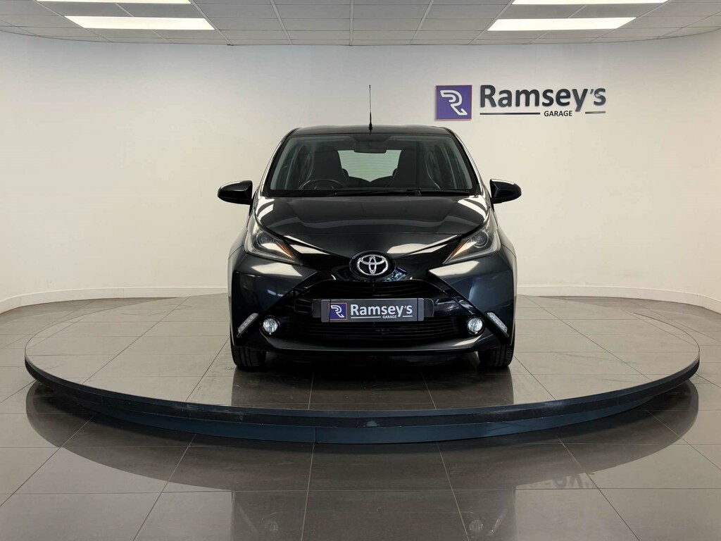 Toyota Aygo X Vvt-i X-play Grey #25