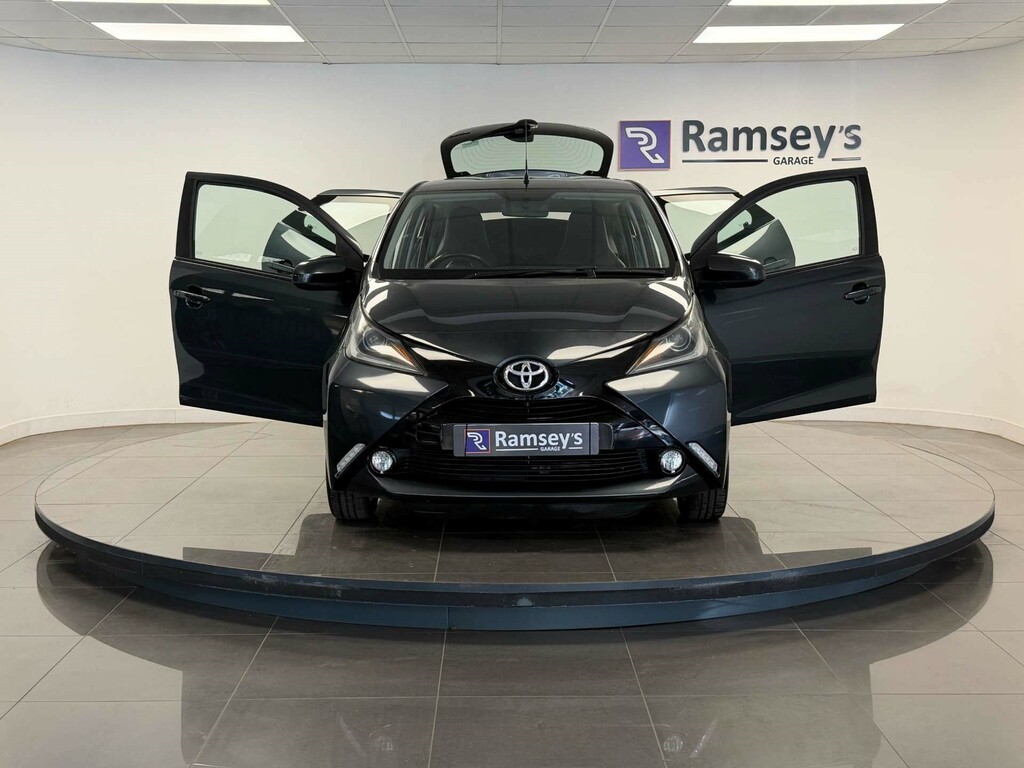 Toyota Aygo X Vvt-i X-play Grey #28