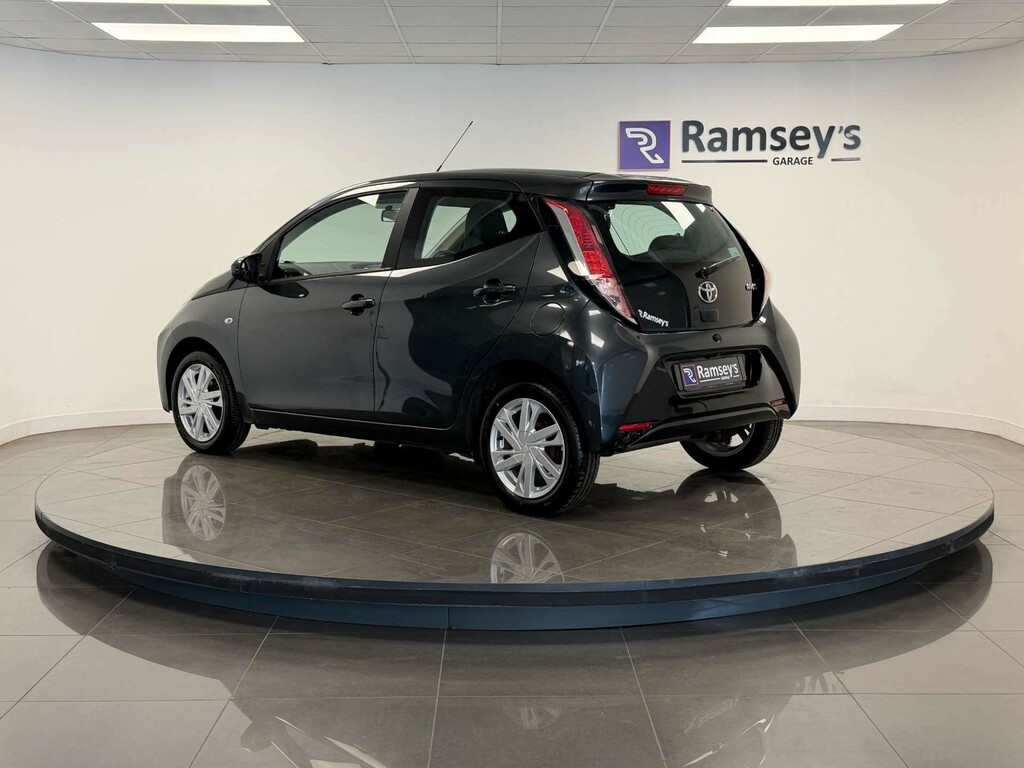 Toyota Aygo X Vvt-i X-play Grey #26