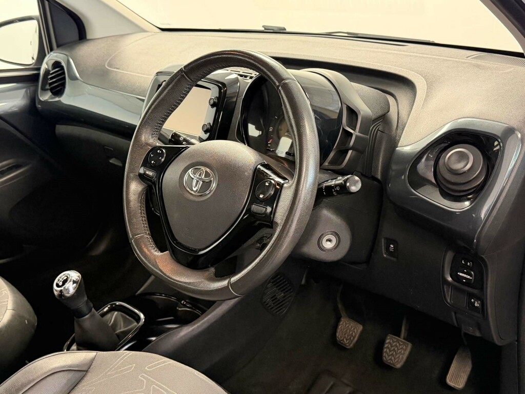 Toyota Aygo X Vvt-i X-play Grey #14