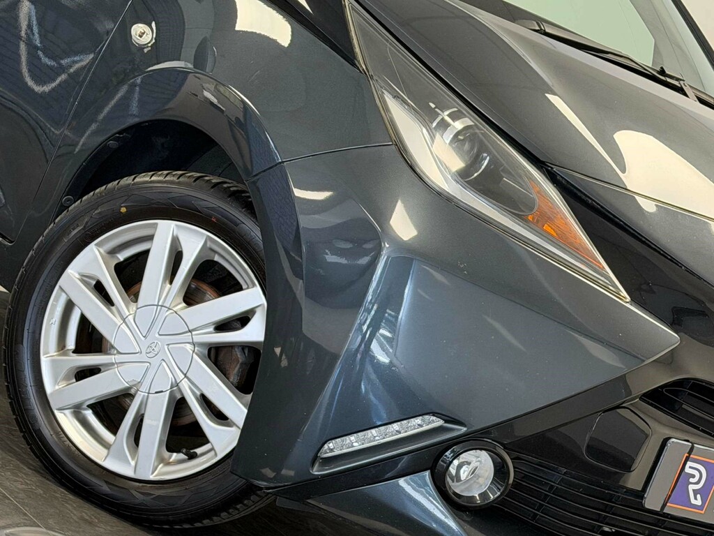 Toyota Aygo X Vvt-i X-play Grey #24