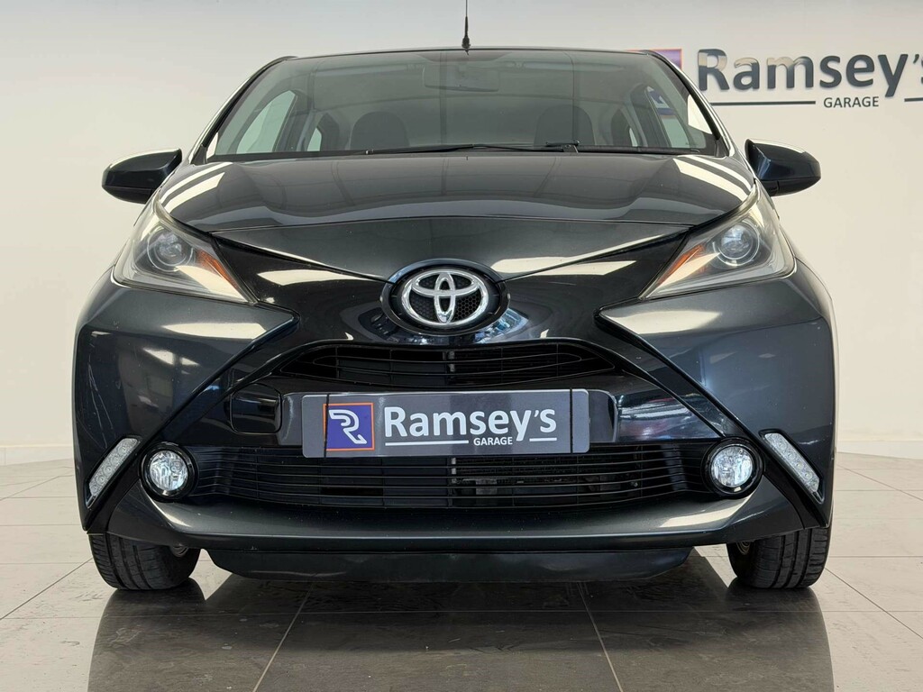 Toyota Aygo X Vvt-i X-play Grey #38