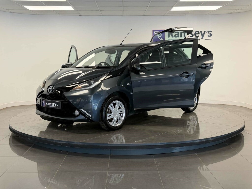 Toyota Aygo X Vvt-i X-play Grey #29