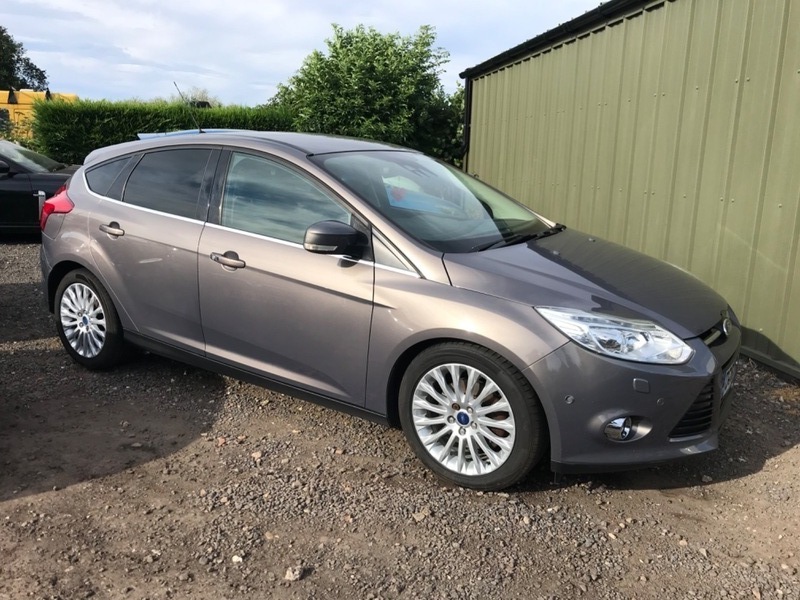 Ford Focus Titanium X Navigator Brown