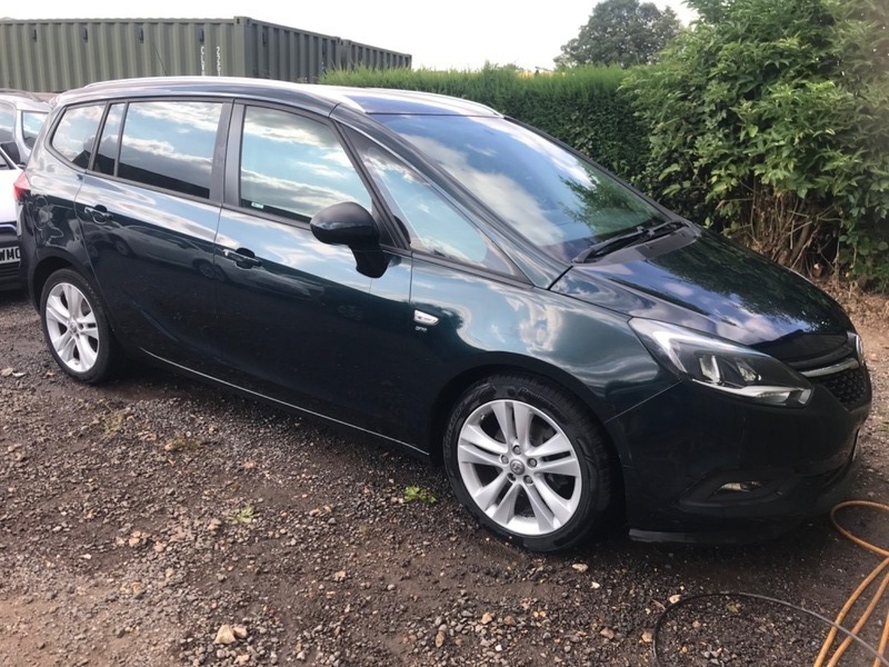 Vauxhall Zafira Sri Nav Green