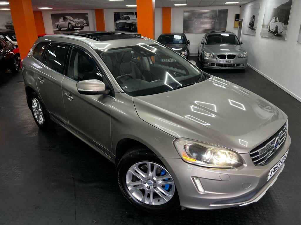 Volvo XC60 2.4 D5 Se Lux Nav Geartronic Awd Euro 5 Gold