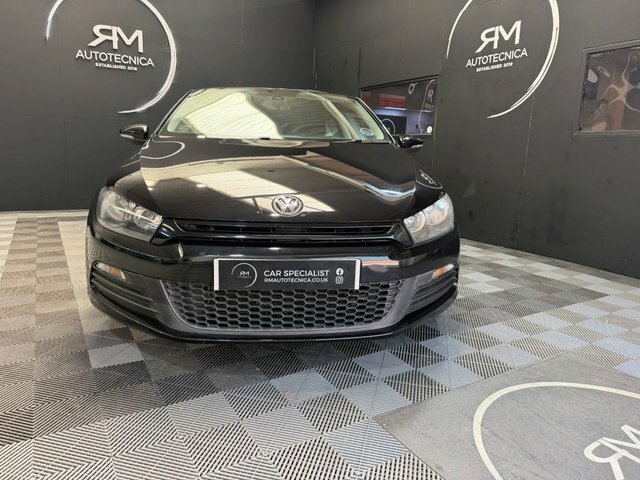 Volkswagen Scirocco 1.4 Tsi Hatchback Euro 5 160 Ps Black #2