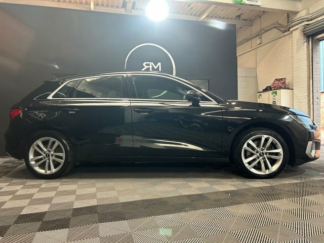 Audi A3 1.4 Tfsie 40 Sport Sportback Plug-in Hy Black #3