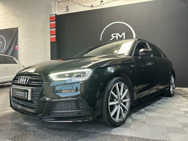 Audi A3 1.5 Tfsi Cod Black Edition Sportback S Black #4