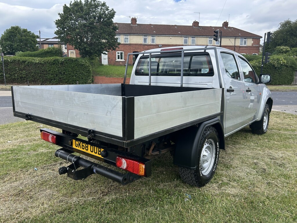 Isuzu D-Max Tipper 1.9 Td Utility Double Cab Tipper 2018 Silver #5