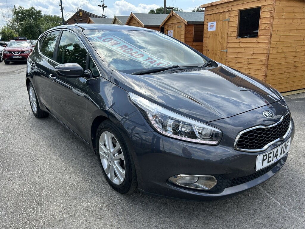 Kia Ceed Hatchback 1.6 Crdi Ecodynamics 2 2014 Silver