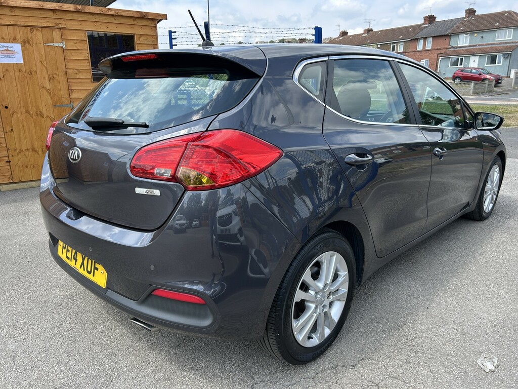 Kia Ceed Hatchback 1.6 Crdi Ecodynamics 2 2014 PE14XOF Silver #4