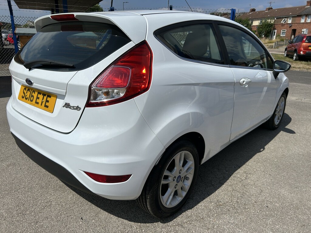 Ford Fiesta Hatchback 1.25 Zetec 2016 SC16ETE White #4