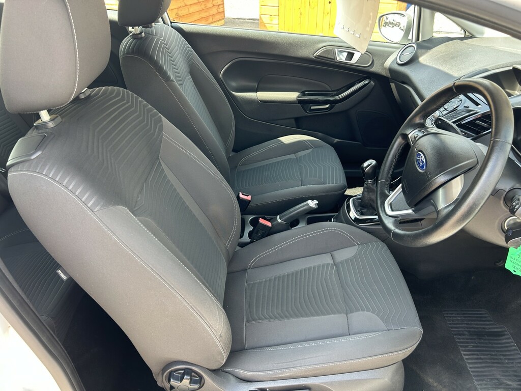 Ford Fiesta Hatchback 1.25 Zetec 2016 SC16ETE White #5