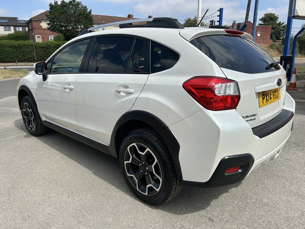 Subaru XV Suv 2.0 D Se Symmetrical Awd 2014 White #3