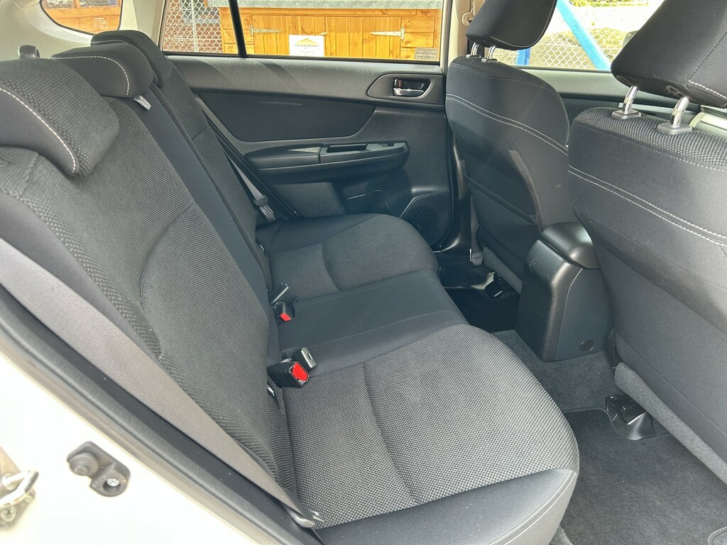 Subaru XV Suv 2.0 D Se Symmetrical Awd 2014 White #6