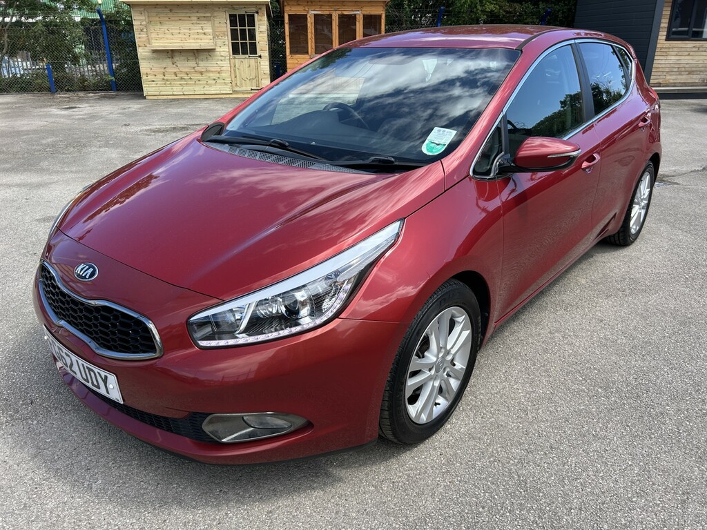 Kia Ceed Hatchback 1.6 Crdi Ecodynamics 3 2012 Red #2