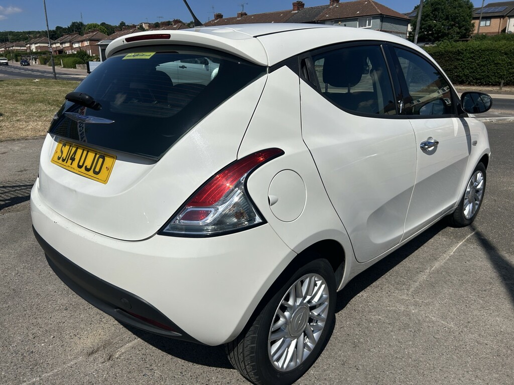 Chrysler Ypsilon 1.2 Ypsilon 1.2 Se SJ14UJO White #4