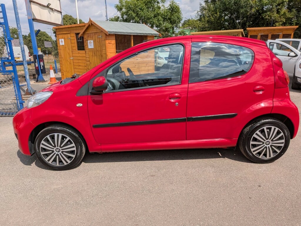 Peugeot 107 1.0 12V Urban Red #5