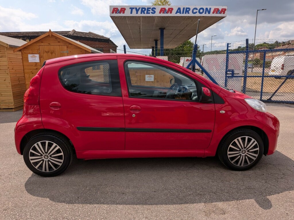 Peugeot 107 1.0 12V Urban Red #6