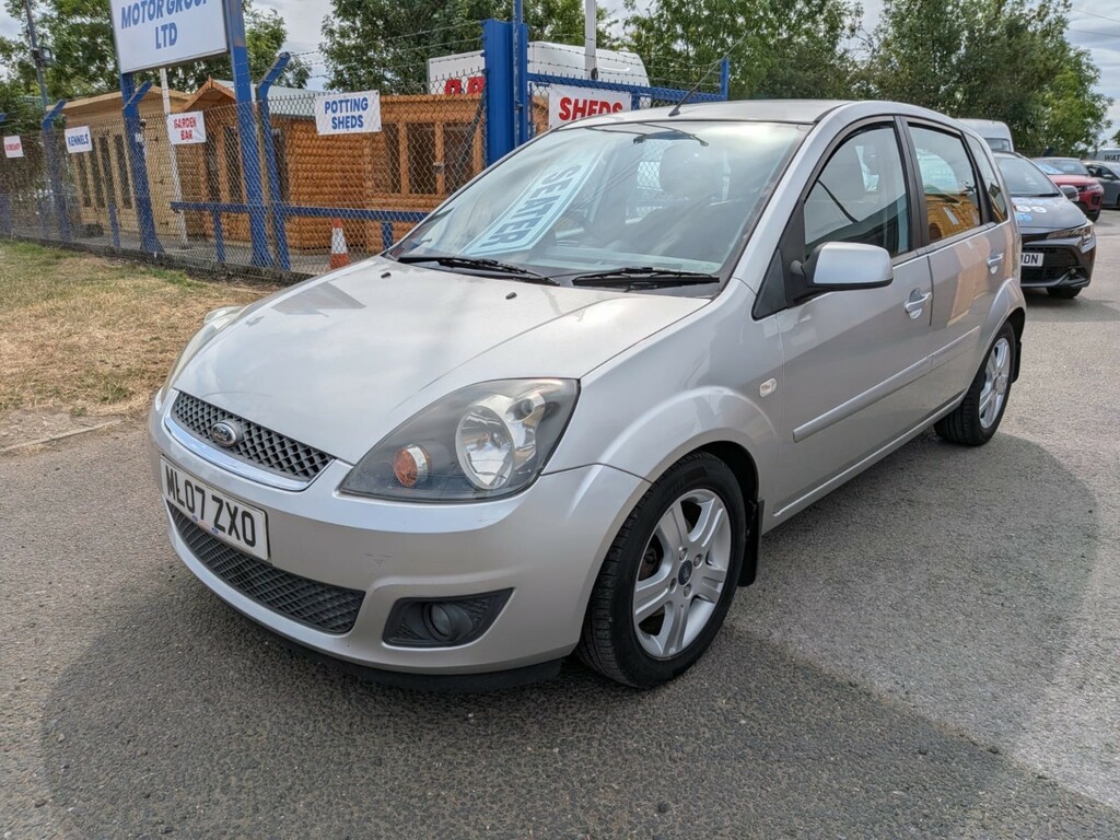 Ford Fiesta 1.2 Style 16V 78 Bhp Red #2