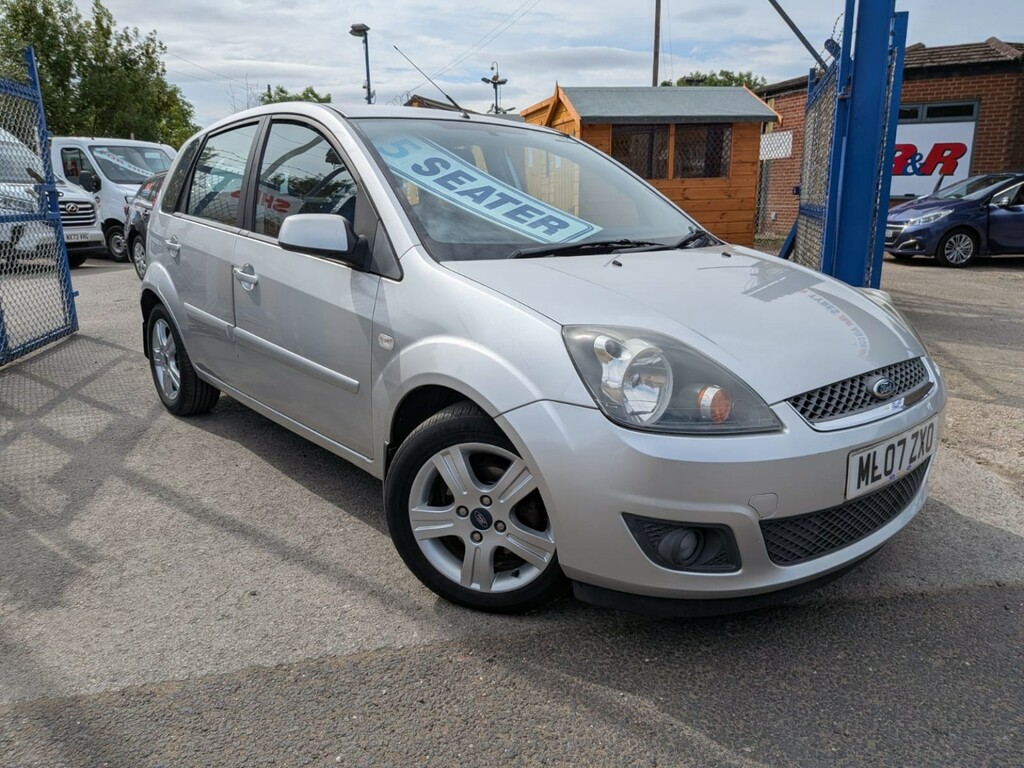 Ford Fiesta 1.2 Style 16V 78 Bhp Red #1