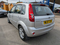 Ford Fiesta 1.2 Style 16V 78 Bhp Red #18