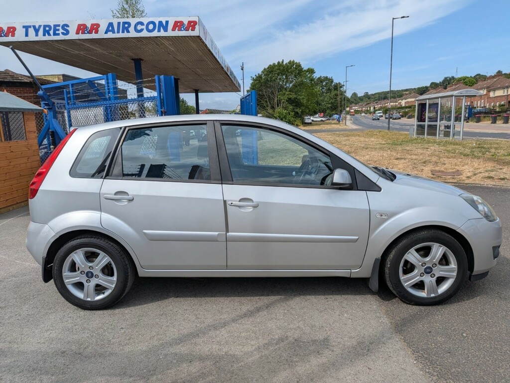 Ford Fiesta 1.2 Style 16V 78 Bhp Red #6