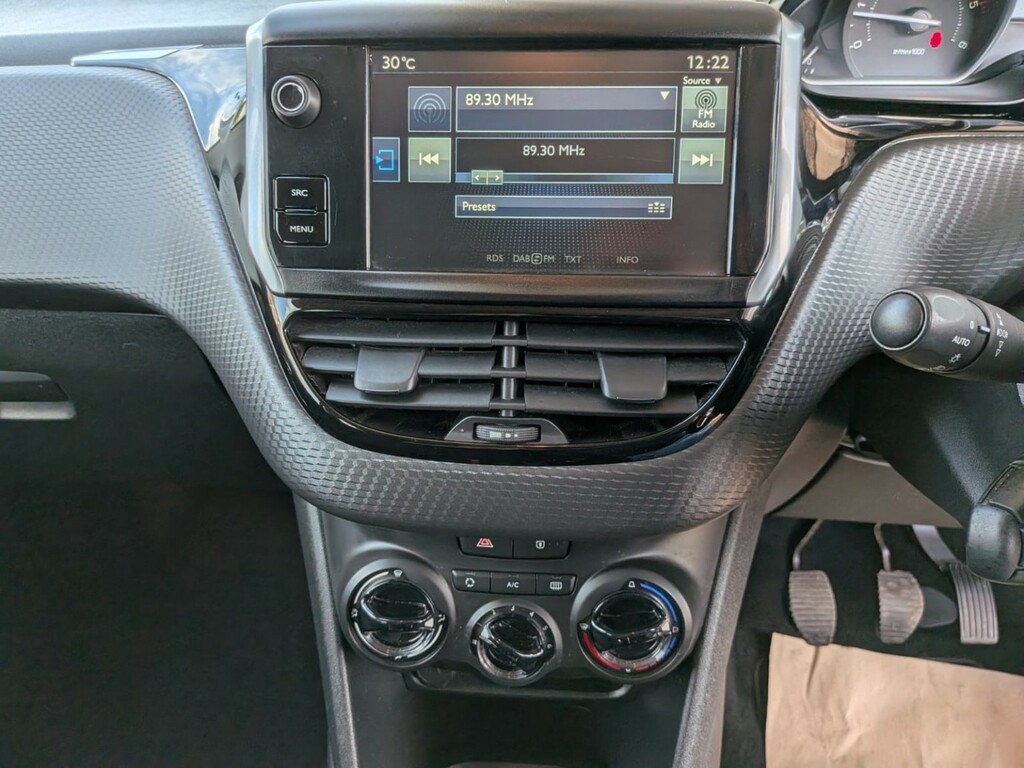 Peugeot 208 1.2 Active 82 White #16