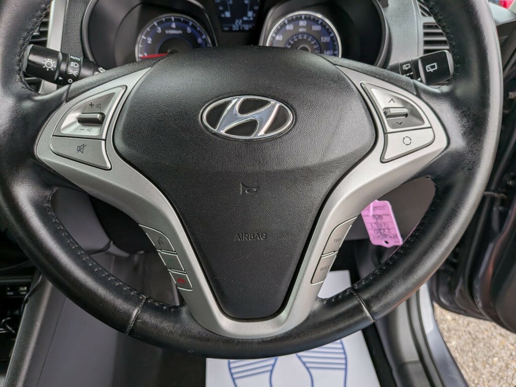 Hyundai Ix20 1.6 Crdi Blue Drive Se 2016 Silver #16