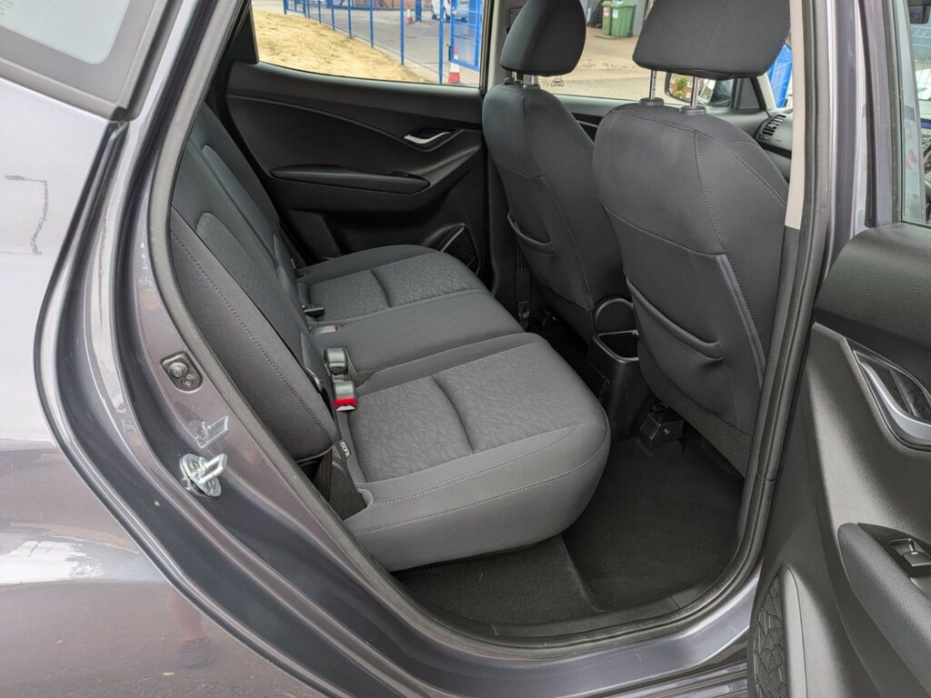 Hyundai Ix20 1.6 Crdi Blue Drive Se 2016 Silver #8