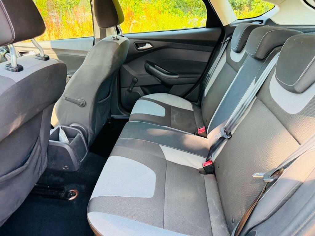 Ford Focus Estate 1.6 Tdci 115 Titanium X Estate Man, Grey #23