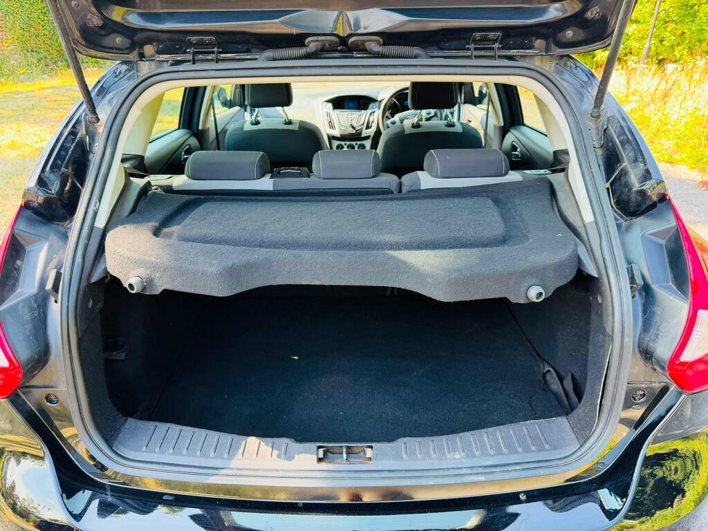 Ford Focus Estate 1.6 Tdci 115 Titanium X Estate Man, Grey #25