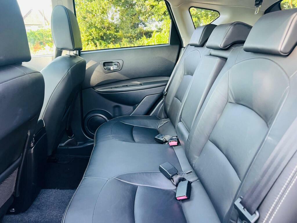 Nissan Qashqai N-tec Dci 5-Door Silver #24