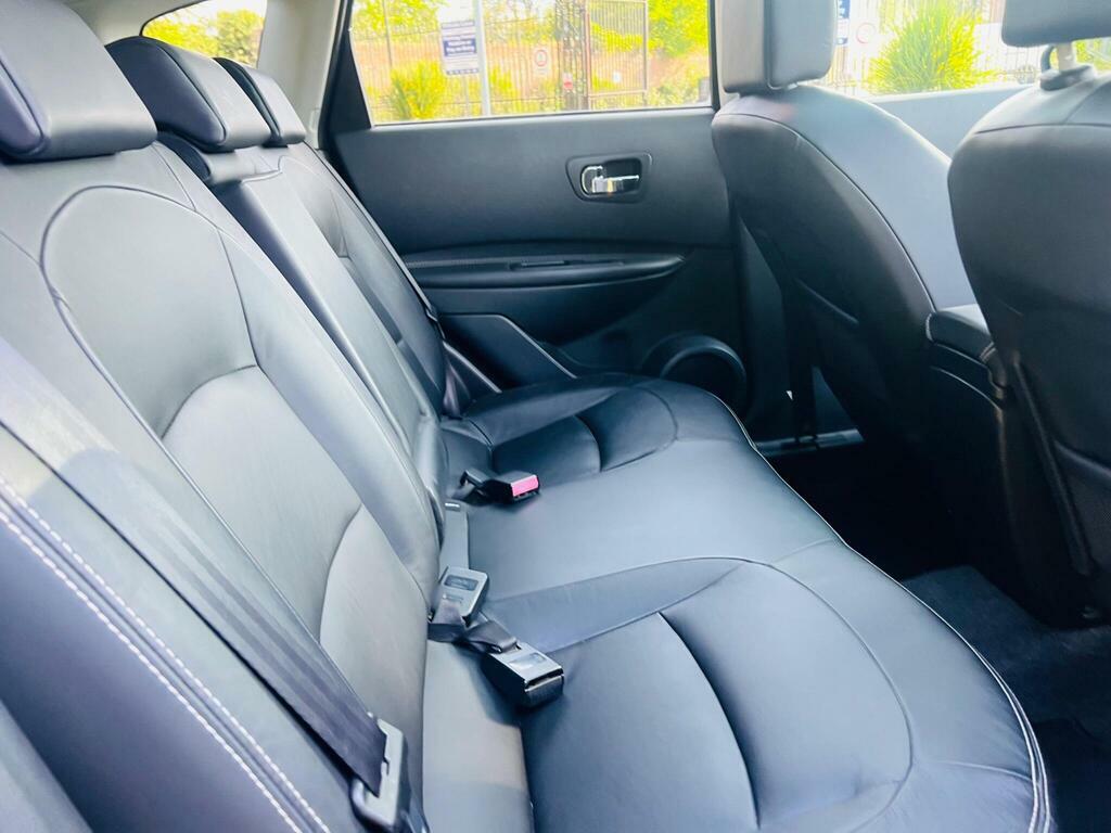 Nissan Qashqai N-tec Dci 5-Door Silver #29