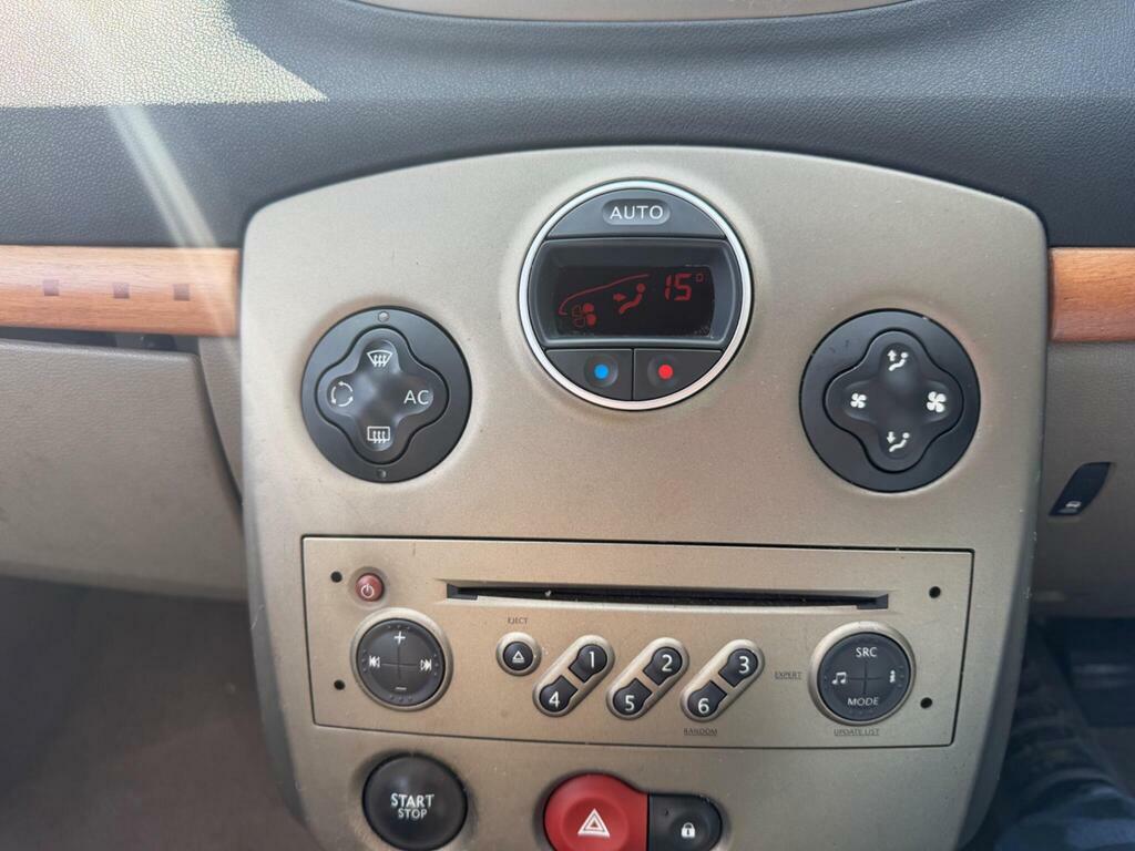 Renault Clio Clio Dynamique Dci 86 Silver #19