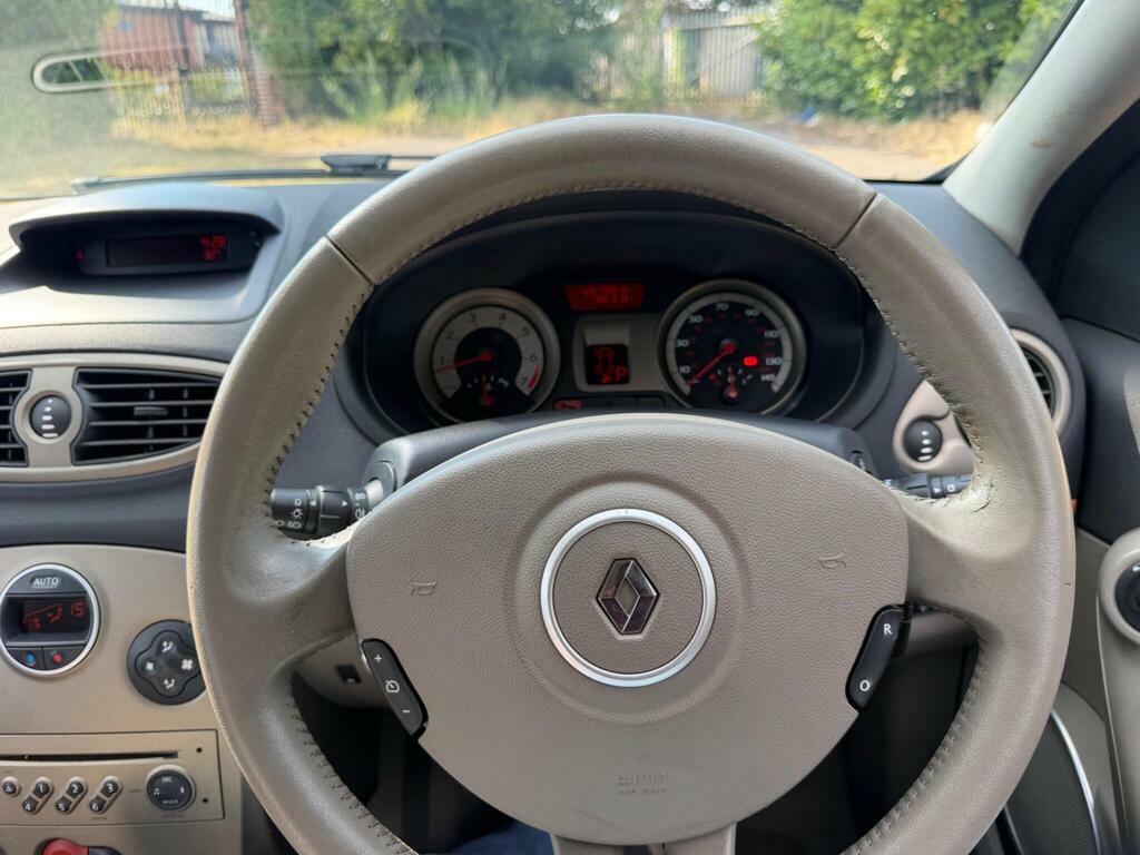 Renault Clio Clio Dynamique Dci 86 Silver #41
