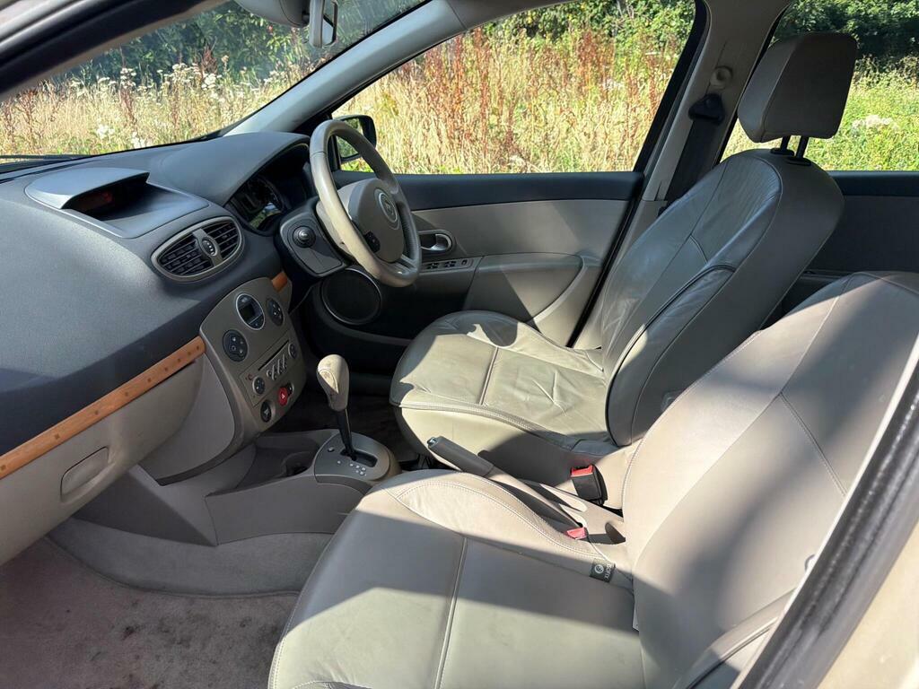 Renault Clio Clio Dynamique Dci 86 Silver #45